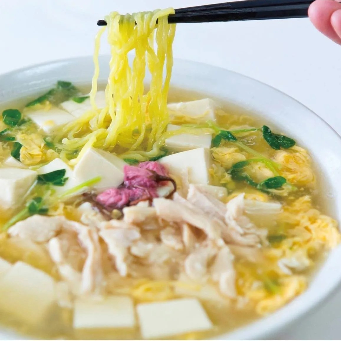 桜グルメ（桜カレー・桜ラーメン・桜クレープ・桜酵母の日本酒）